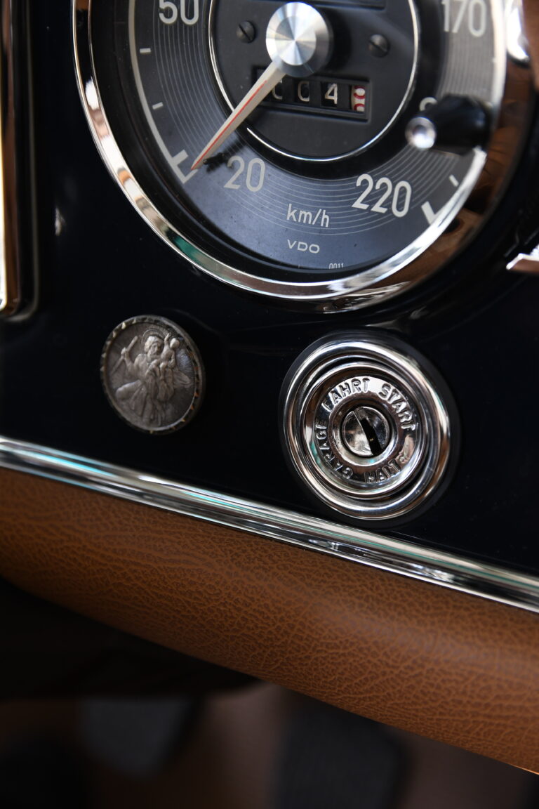 Mercedes Benz, 230 SL (nachtblau) (8)