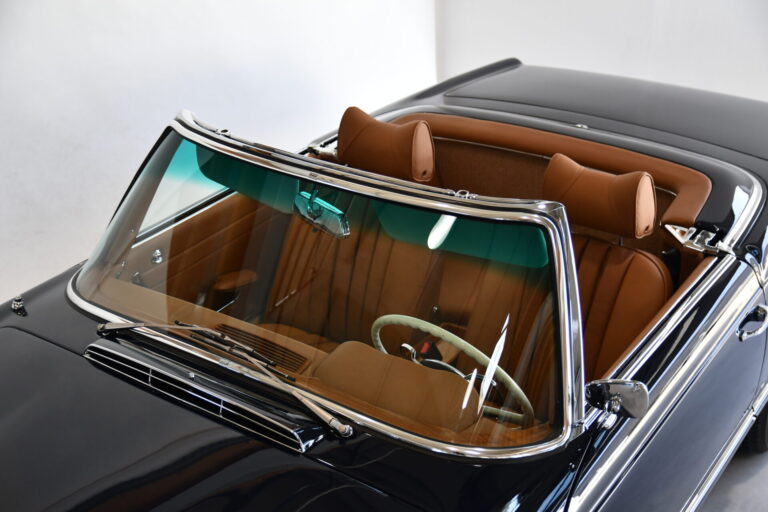 Mercedes Benz, 230 SL (nachtblau) (109)