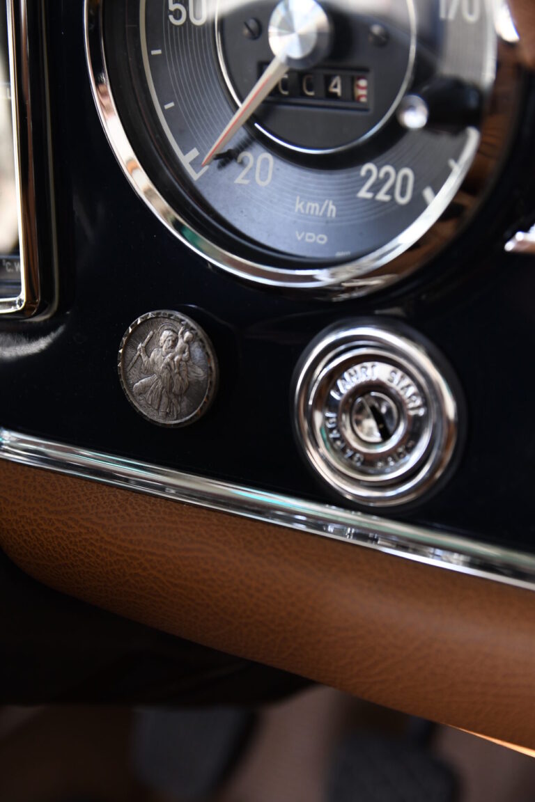 Mercedes Benz, 230 SL (nachtblau) (187)